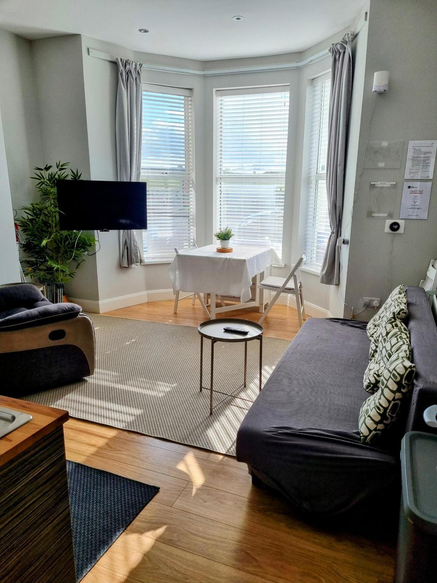 1 West Beach - Dog Friendly - Portrush By The Sea Екстериор снимка