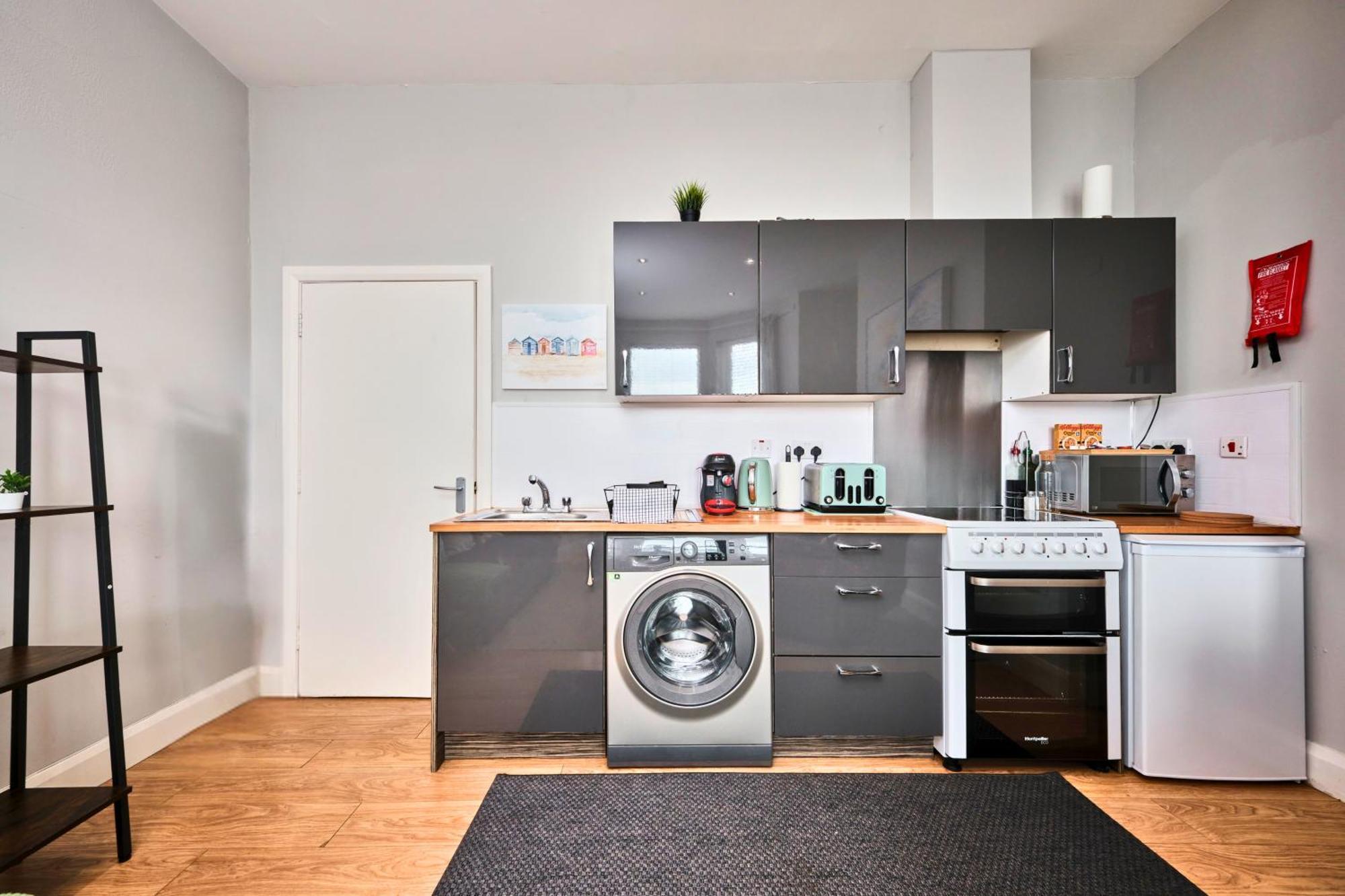 1 West Beach - Dog Friendly - Portrush By The Sea Екстериор снимка